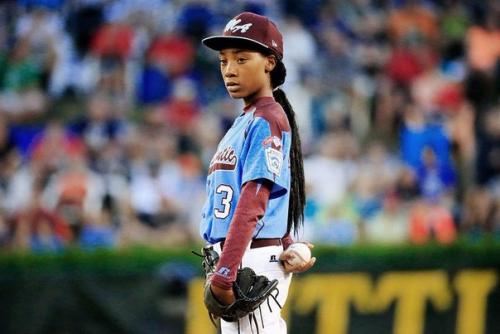 Моне Дэвис, 13 лет, бейсболистка.