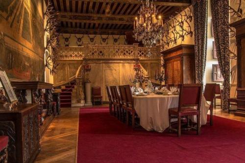 Интерьеры замка бриссак, Франция. 02