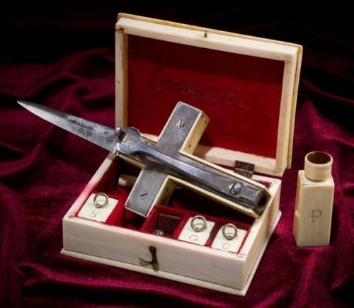 Набор для убийства вампиров, конец XIX века. 01