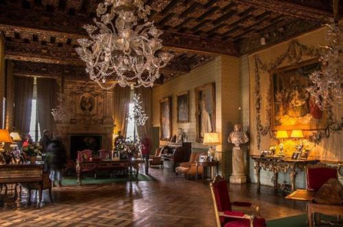 Интерьеры замка бриссак, Франция. 03