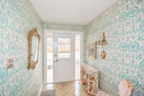 Дом, который не менялся внутри вот уже 72 года. 01