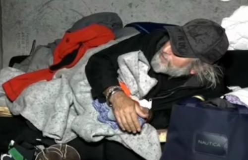 По ту сторону Лас-вегаса: в подземельях знаменитого своей роскошью города скрываются сотни людей. 02