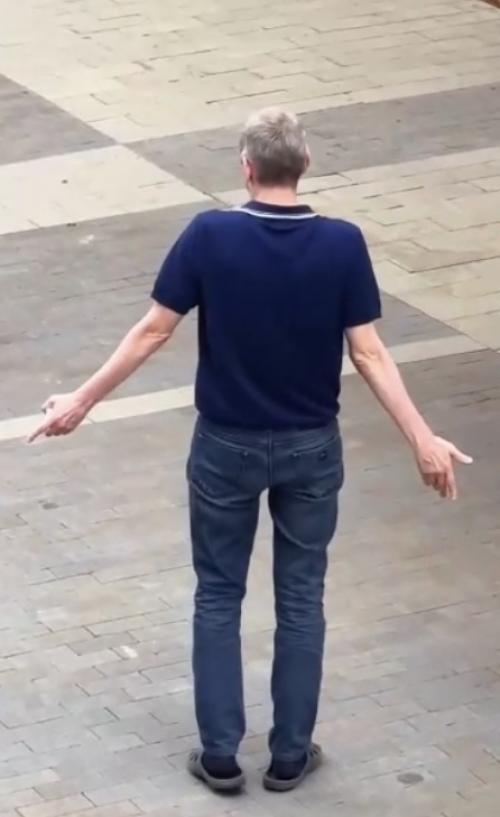 Уличный абсурд потолок пробил! 01