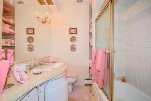 Дом, который не менялся внутри вот уже 72 года. 08