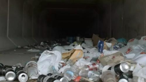 По ту сторону Лас-вегаса: в подземельях знаменитого своей роскошью города скрываются сотни людей. 04