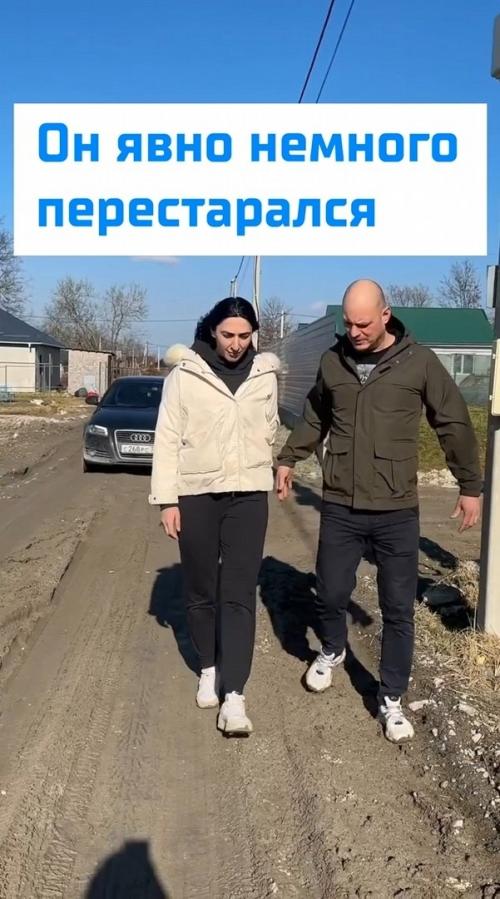 Самое главное, что жену спас. 
