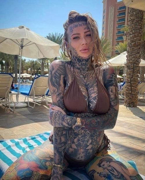 * Самая татуированная Вагина*. 03