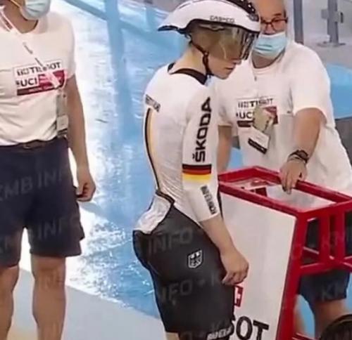 Полин грабош, немецкая велогонщица, стала знаменита благодаря своей необычной фигуре. 01