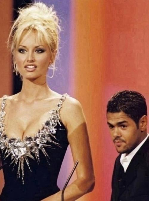 В случае если вы подозреваете здесь колдовство фотошопа, позвольте развеять иллюзии - это сама жизнь. 02