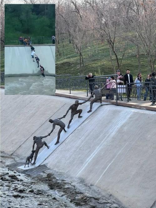 В алматы появилась инсталляция, от которой мурашки.
