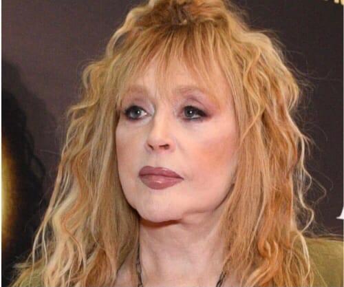 Алла Пугачева сообщила, что ей надоело смотреть на конвульсии Бузовой. 02