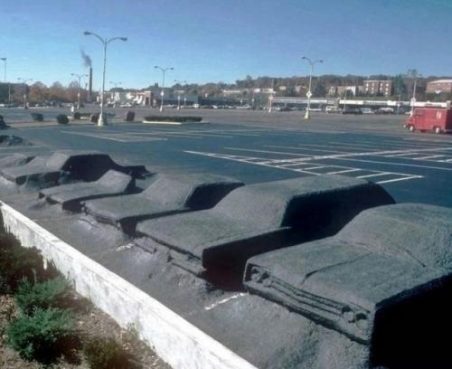 Будьте добры, уберите транспортные средства. 
