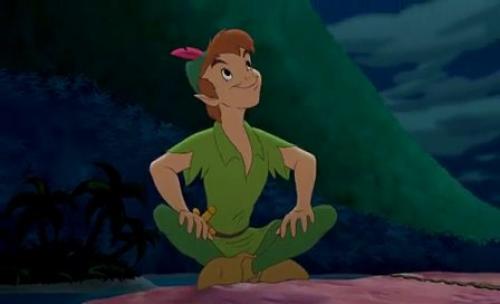 Питера пэна в театральных постановках чаще играют не мальчики, а женщины миниатюрного телосложения.