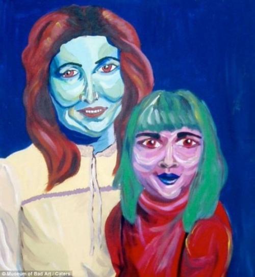 В бостоне уже 20 лет существует музей, в котором собраны самые ужасные картины горе - художников. 03