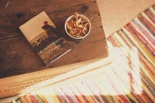 С книгами вообще странная штука, с годами они становятся все важней. 06