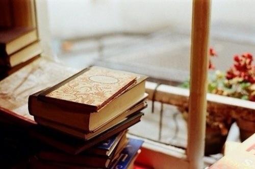 С книгами вообще странная штука, с годами они становятся все важней. 01