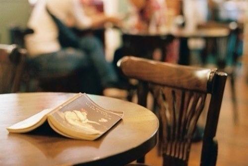 С книгами вообще странная штука, с годами они становятся все важней. 04