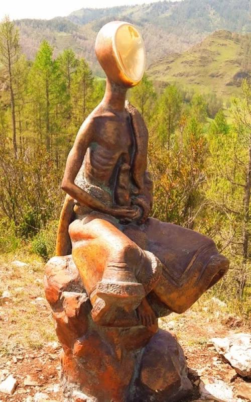 Памятник суслику на Алтае.