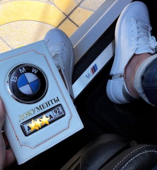 Стильная кожаная обложка для документов. 03