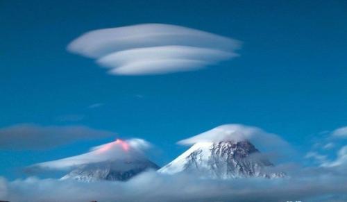 Эти фотографии были сделаны российским фотографом Денисом Будьковым на полуострове Камчатка. 04