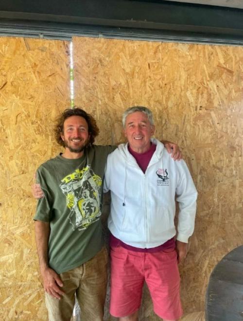 Эти часы годы в воде провели. 03