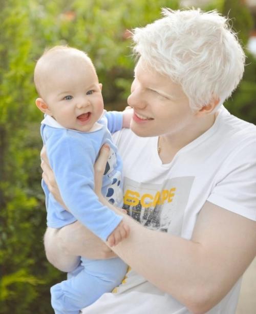 Бера иванишвили - сын миллиардера - грузин - альбинос. 05