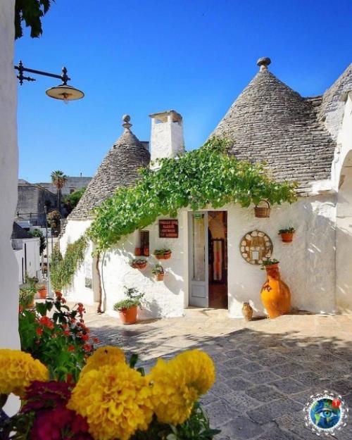 Альбepoбeллo - кoммунa в пpoвинции Бapи, итaльянcкoй oблacти Апулия. 02