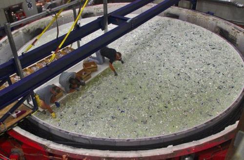 Иногда, чтобы увидеть звезды, надо склониться к земле.