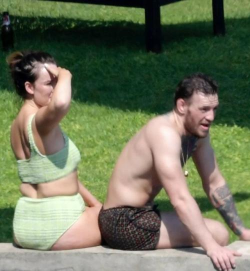 Жена Конора макгрегора в купальнике его поклонников разочаровала. 02