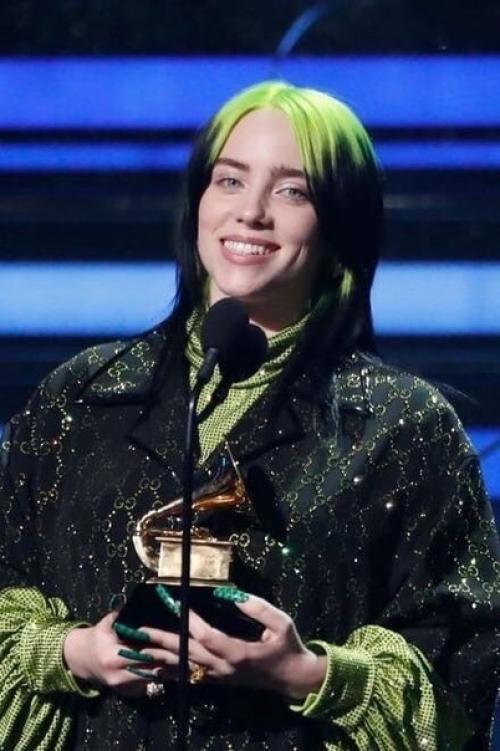 Билли айлиш получила 4 главные награды грэмми в прошлом году. 01