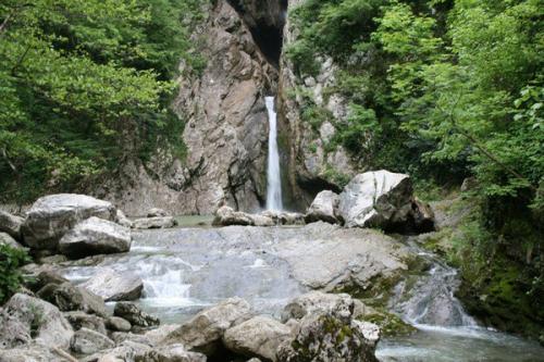 Агурские водопады, город Сочи, краснодарский край, Россия. 02