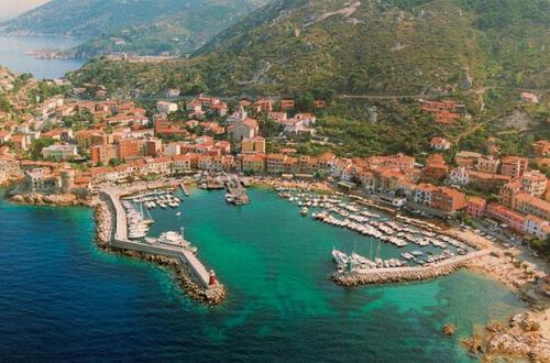 Остров джилио - один из лучших курортов Италии. 03