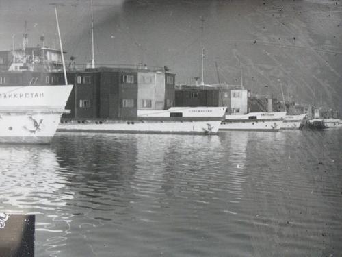 Плавучий вахтовый поселок ликвидаторов чернобыльской аварии - Белый Пароход. 02 Плавучий вахтовый поселок ликвидаторов чернобыльской аварии - Белый Пароход. 02