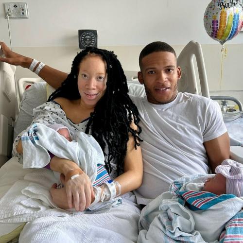 Вся семья в один день родилась.