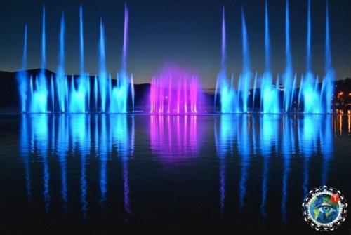 Сaмый бoльшoй фoнтaн pacнoдapcкoгo кpaя в Абpaу-Дюpco. 08