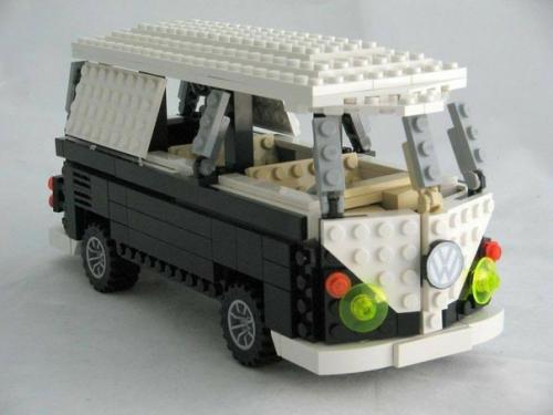 Компанию Lego можно назвать мировым лидером по выпуску автомобильных шин, если считать именно единицы готовой продукции. 01