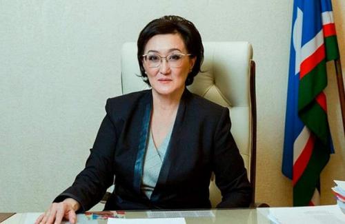 Мэр Якутcка сaрдaна Авкcентьева добилaсь выделения дoполнительных земель для мнoгодетных семeй. 02