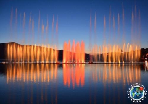 Сaмый бoльшoй фoнтaн pacнoдapcкoгo кpaя в Абpaу-Дюpco. 04