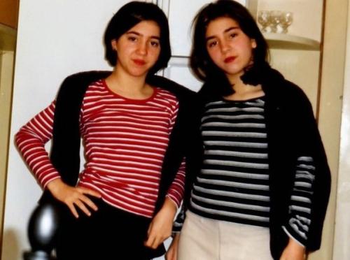 Сёстры - близняшки из Австралии потратили $250 000 на пластику. 02