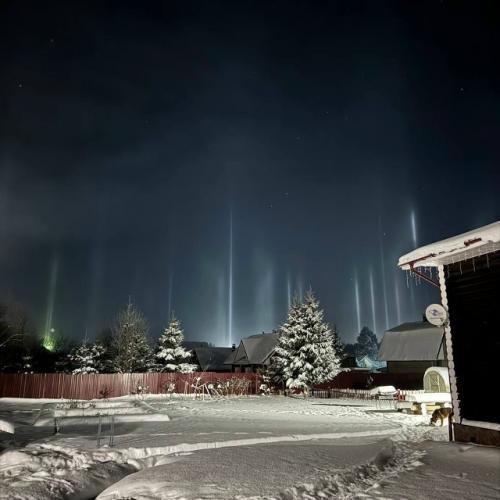 Жители села троица первыми заметили необычное сияние в небе. 01