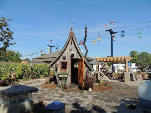 Сказочные избушки дэна поли. 08