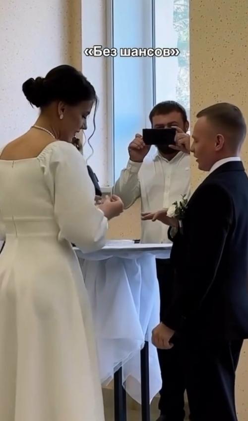 Новый тренд: девушки сначала жалуются подругам на 