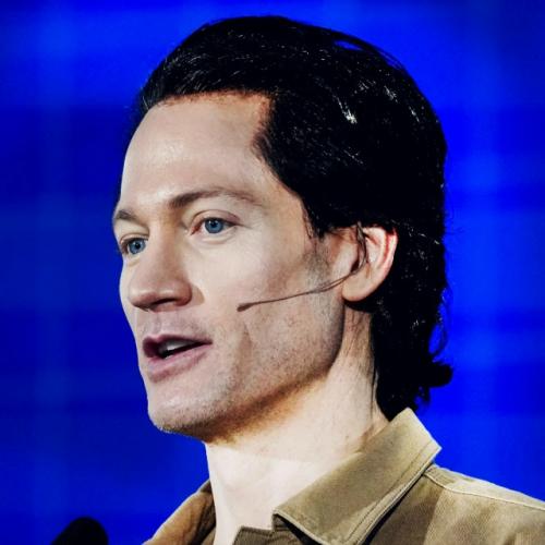 Брайан Джонсон, известный своими радикальными экспериментами над собственным телом, уверен, что путь к бессмертию уже почти пройден. 02