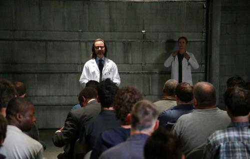 Стэнфордский эксперимент.  Почему хорошие люди плохие поступки совершают? 
