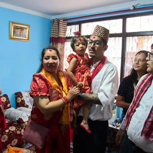 Двухлетняя арьятара шакья стала новым земным воплощением богини таледжу, сменив 11-летнюю тришну шакья. 02