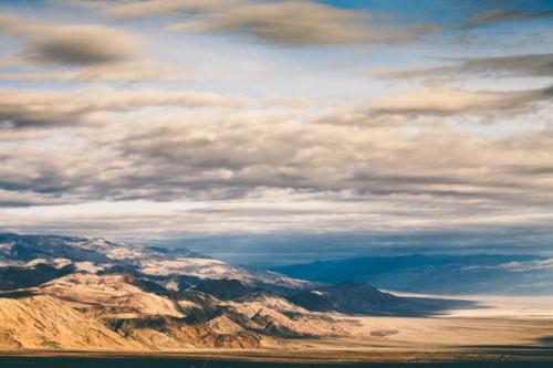 Джастина джинжук - польская путешественница, которая прославилась фотоотчетами из автомобильных странствий по всему миру. 03