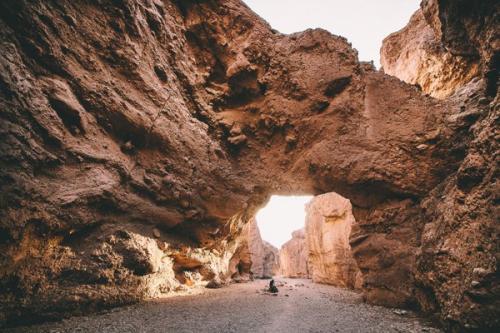 Джастина джинжук - польская путешественница, которая прославилась фотоотчетами из автомобильных странствий по всему миру. 05