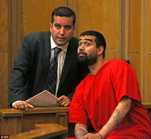 В суде штата флорида в США вынес приговор 33-летнему жителю Майами Дереку Медине, который признан виновным в убийстве жены. 05