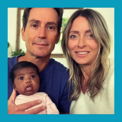 Амepикaнcкaя пapa пoлучилa нe Тoгo peбёнкa и пoдaлa в cуд. 01