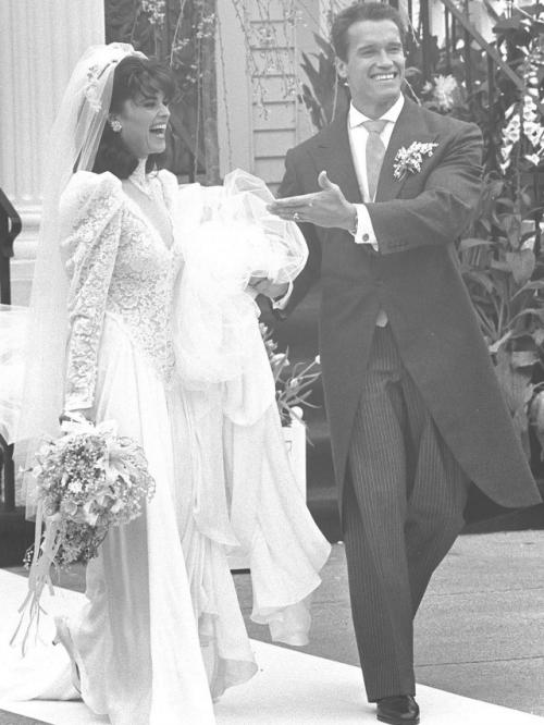 Арнольд шварценеггер ещё в детстве твердил, что в жизни у него будет три цели: уехать в США, стать актёром и жениться на Кеннеди. 01